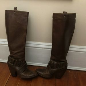 ⭐️LAST CHANCE⭐️ MAKE AN OFFER Cute Vintage Knee High Brown Frye Leather Boots